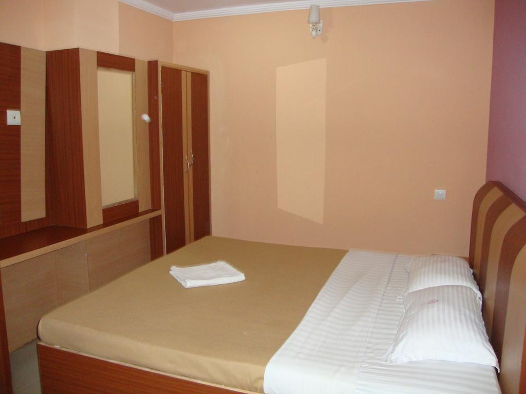 Bari International Hotel Bhubaneswar Habitación foto